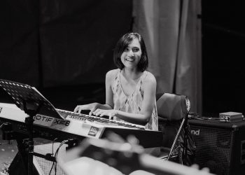 Irsa Destiwi Pianis Cantik Line Up Jazz Gunung Bromo 2022